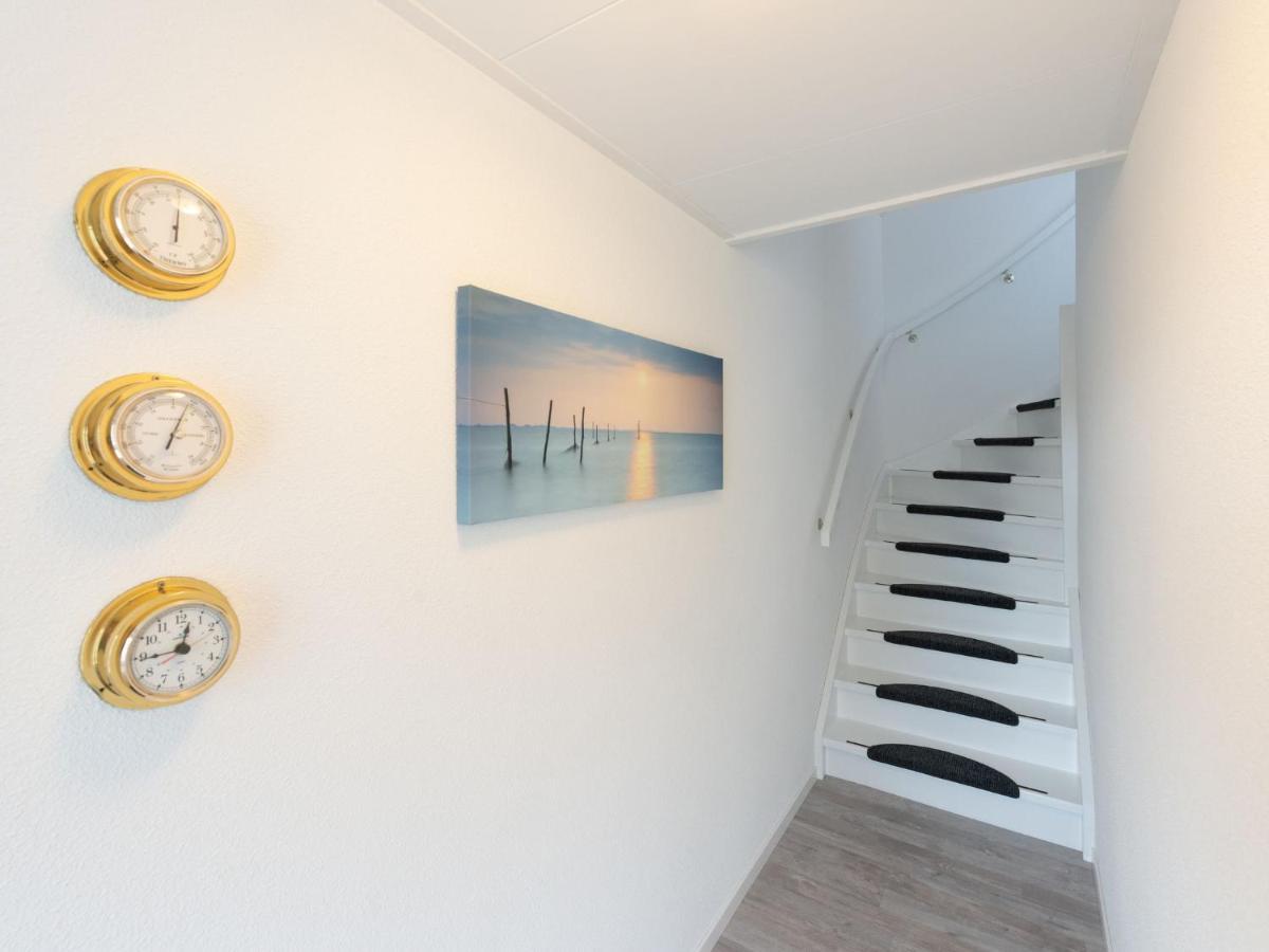 Quaint Apartment In Schoorl Near Tennis Court Екстер'єр фото